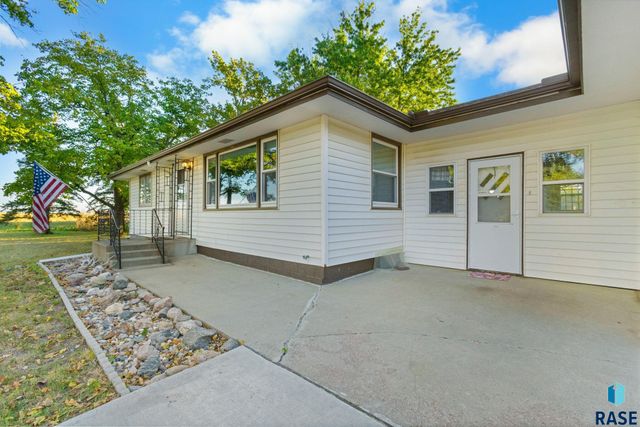 740 N Minnesota St Street, Salem, SD 57058