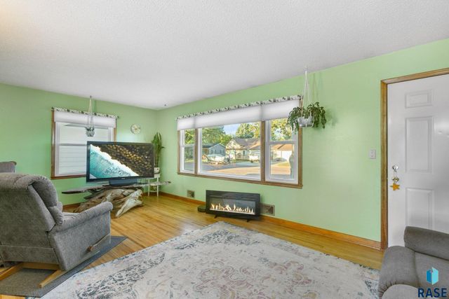 740 N Minnesota St Street, Salem, SD 57058