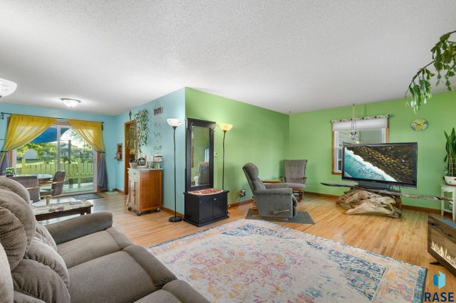 740 N Minnesota St Street, Salem, SD 57058