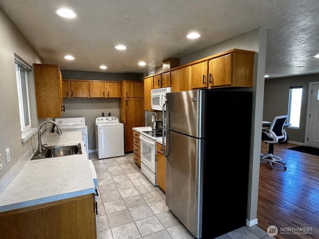 1105 S I st., Port Angeles, WA 98363