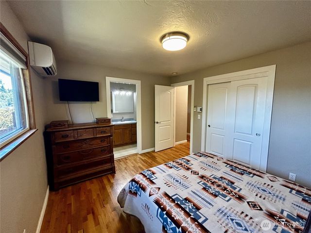 1105 S I st., Port Angeles, WA 98363