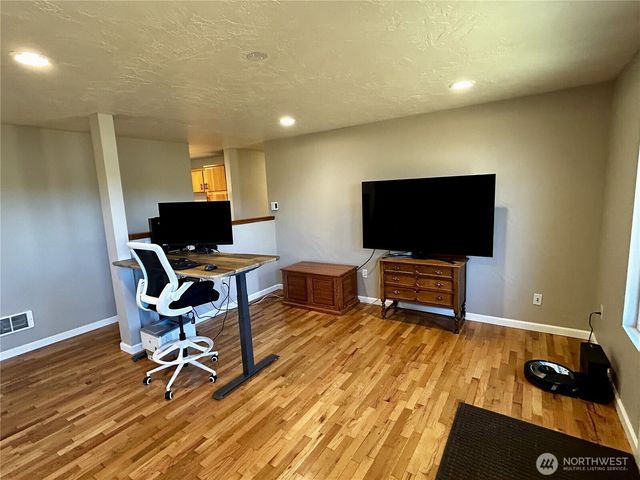 1105 S I st., Port Angeles, WA 98363