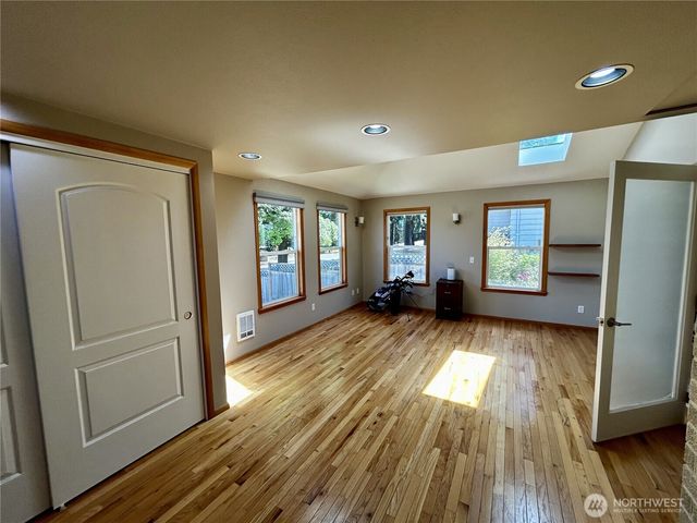1105 S I st., Port Angeles, WA 98363