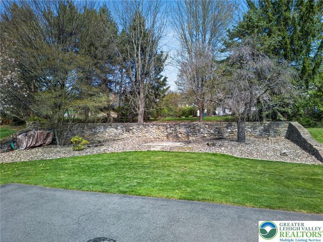 2975 Macungie Road, Lower Macungie Twp, PA 18049
