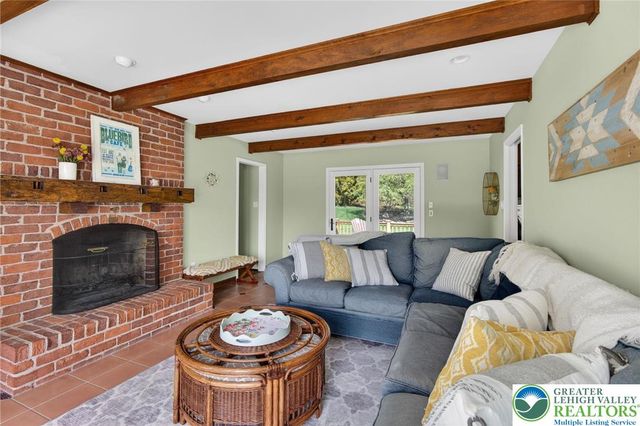 2975 Macungie Road, Lower Macungie Twp, PA 18049