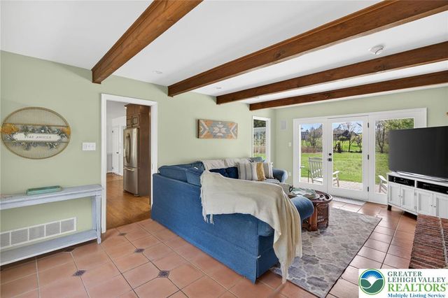 2975 Macungie Road, Lower Macungie Twp, PA 18049