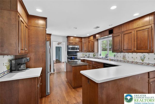 2975 Macungie Road, Lower Macungie Twp, PA 18049