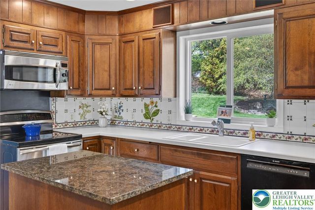 2975 Macungie Road, Lower Macungie Twp, PA 18049