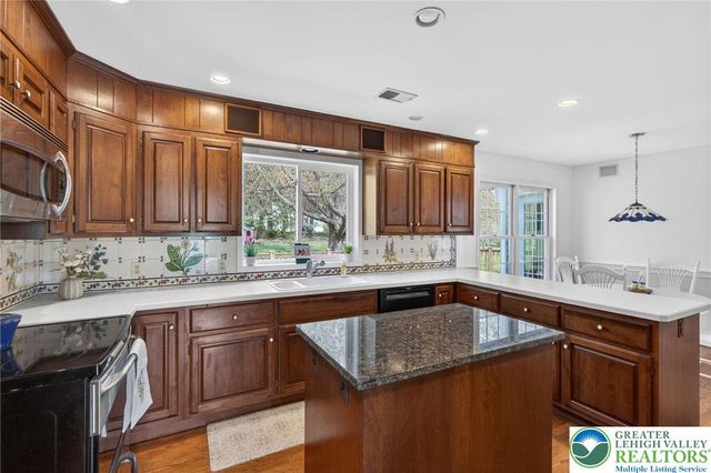 2975 Macungie Road, Lower Macungie Twp, PA 18049
