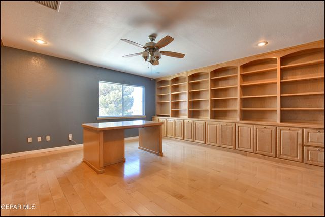 6123 LA POSTA Drive, El Paso, TX 79912