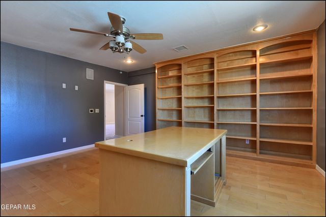 6123 LA POSTA Drive, El Paso, TX 79912