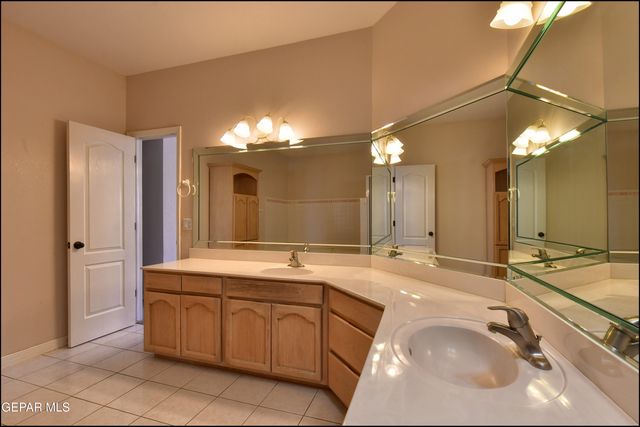 6123 LA POSTA Drive, El Paso, TX 79912