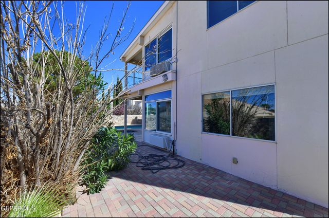 6123 LA POSTA Drive, El Paso, TX 79912