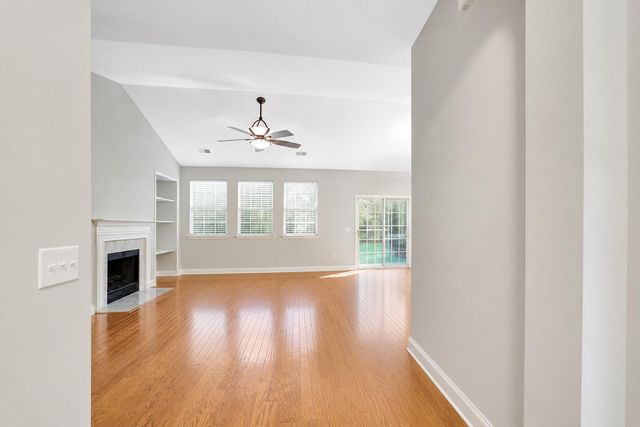 1433 Coopers Hawk Drive, Hanahan, SC 29410