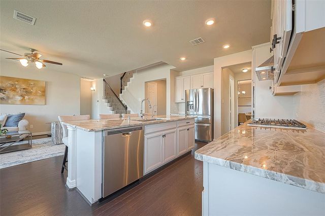 9831 Willow Crown Lane, Richmond, TX 77406