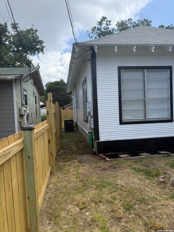 115 Querida Ave, San Antonio, TX 78226