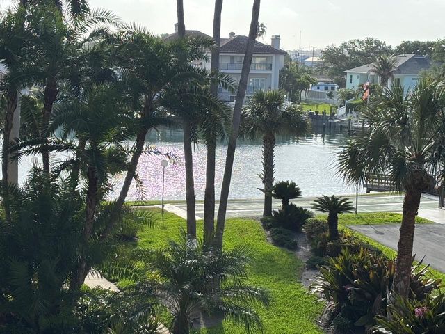 121 ISLAND WAY 331, Clearwater Beach, FL 33767