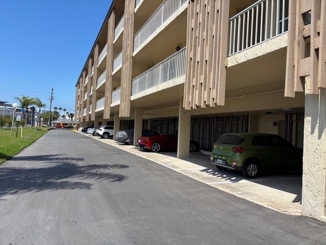 121 ISLAND WAY 331, Clearwater Beach, FL 33767