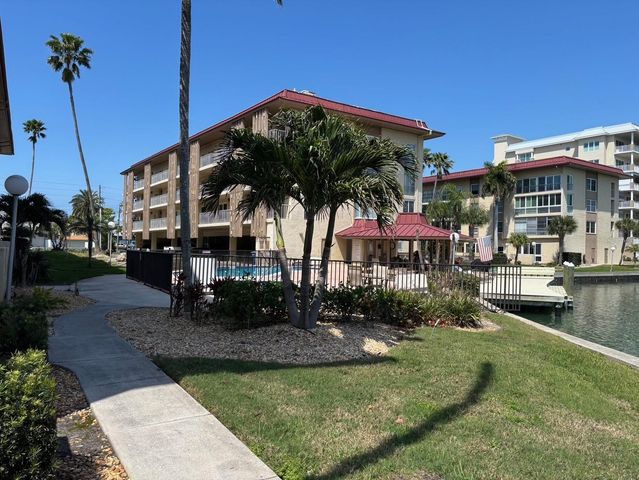 121 ISLAND WAY 331, Clearwater Beach, FL 33767