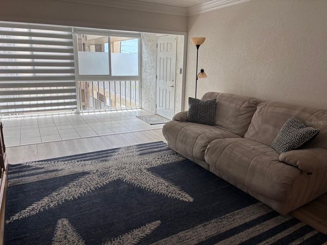 121 ISLAND WAY 331, Clearwater Beach, FL 33767