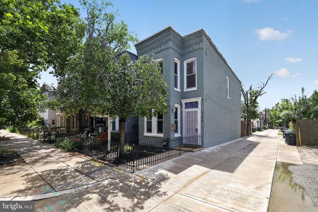 717 L ST NE, Washington, DC 20002