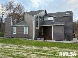 16429 N Hawthorne Hills Drive, Mt Vernon, IL 62864