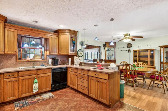 10820 LINDA VISTA LANE, Dade City, FL 33525