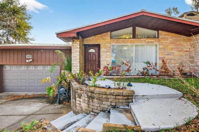 10820 LINDA VISTA LANE, Dade City, FL 33525