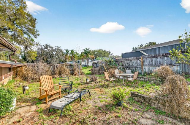 10820 LINDA VISTA LANE, Dade City, FL 33525