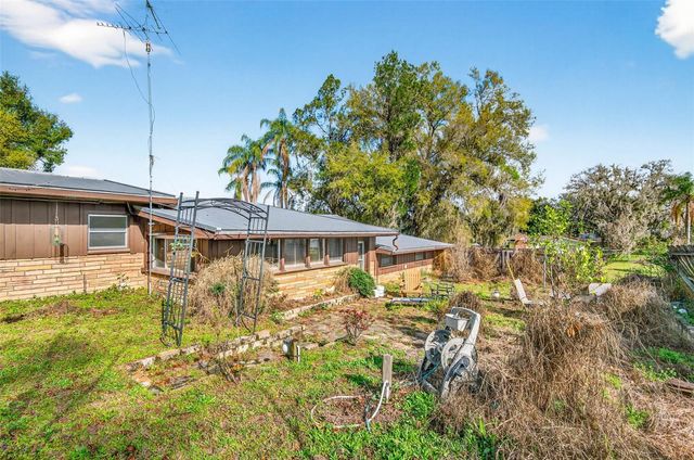 10820 LINDA VISTA LANE, Dade City, FL 33525