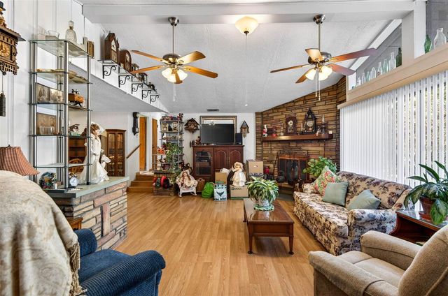 10820 LINDA VISTA LANE, Dade City, FL 33525