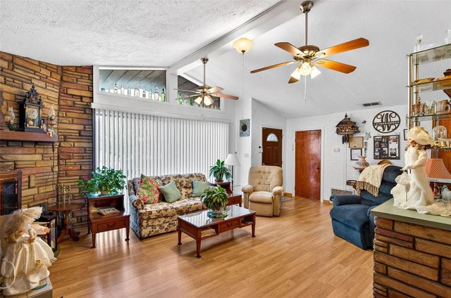 10820 LINDA VISTA LANE, Dade City, FL 33525