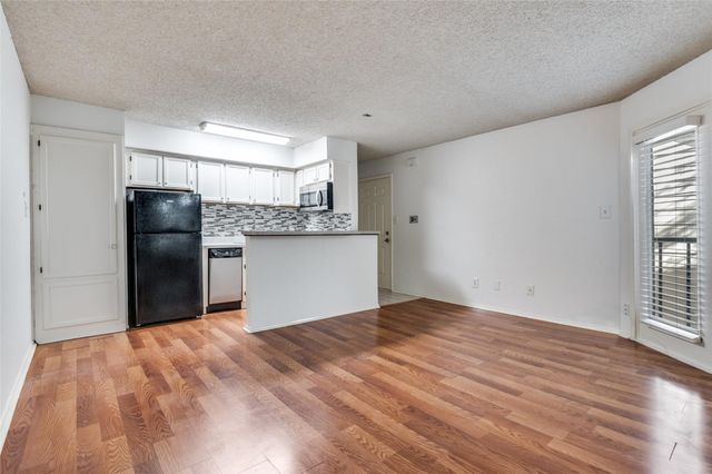 2311 Basil Drive C304, Arlington, TX 76006