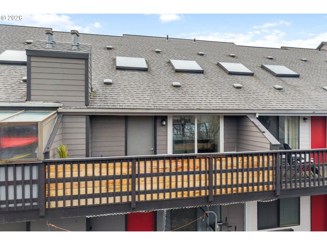 301 N 15TH St 201, Hood River, OR 97031