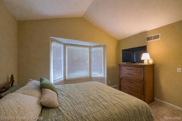 12330 Hickory, Utica, MI 48315