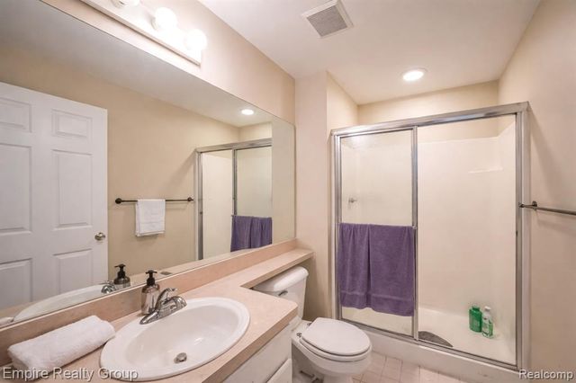 12330 Hickory, Utica, MI 48315