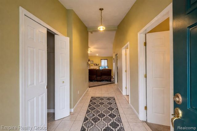 12330 Hickory, Utica, MI 48315