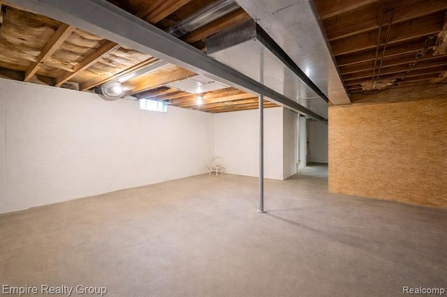 12330 Hickory, Utica, MI 48315