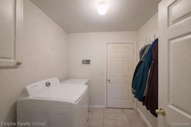 12330 Hickory, Utica, MI 48315