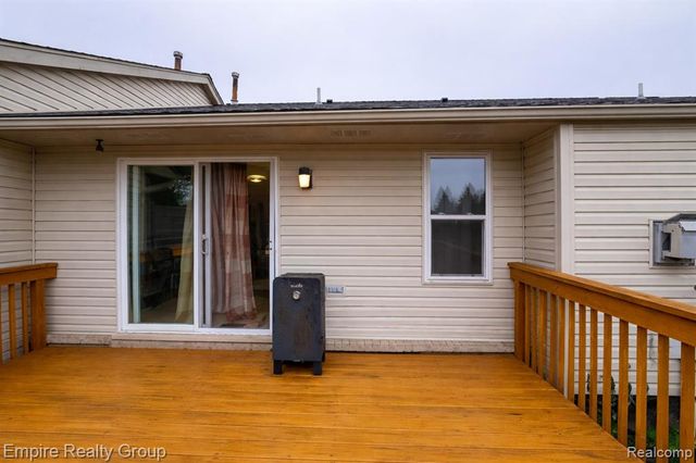 12330 Hickory, Utica, MI 48315