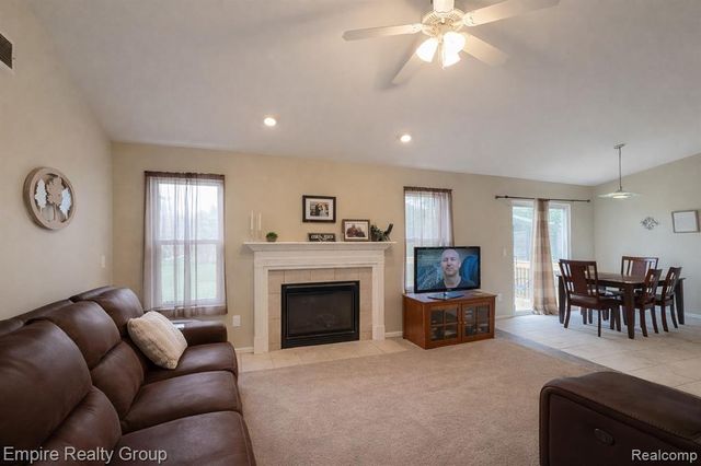 12330 Hickory, Utica, MI 48315