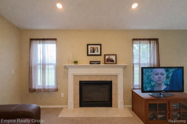 12330 Hickory, Utica, MI 48315