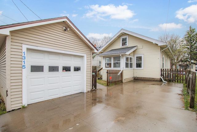 1315 Saint Clair Avenue, Saint Paul, MN 55105