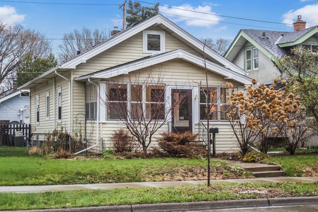 1315 Saint Clair Avenue, Saint Paul, MN 55105