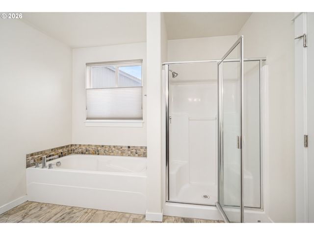 3625 SNOWBERRY Rd, Eugene, OR 97403