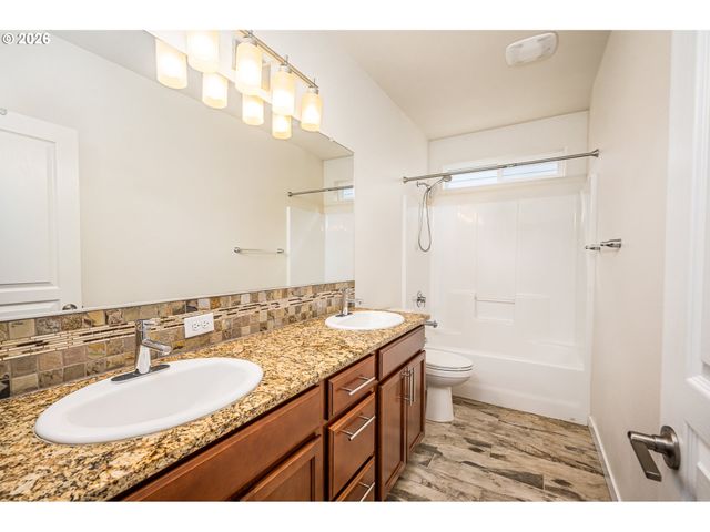 3625 SNOWBERRY Rd, Eugene, OR 97403