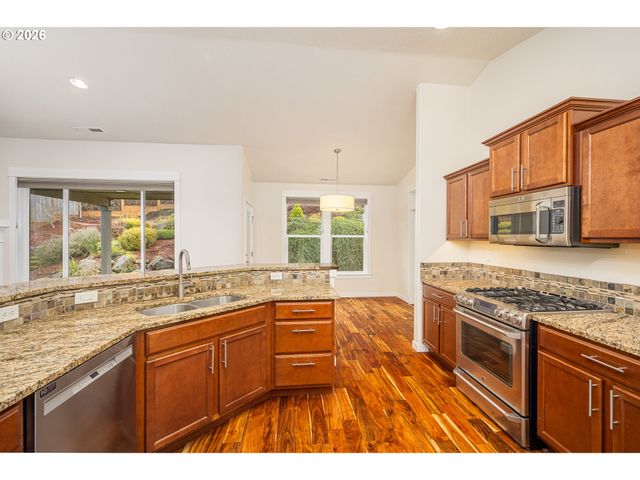 3625 SNOWBERRY Rd, Eugene, OR 97403