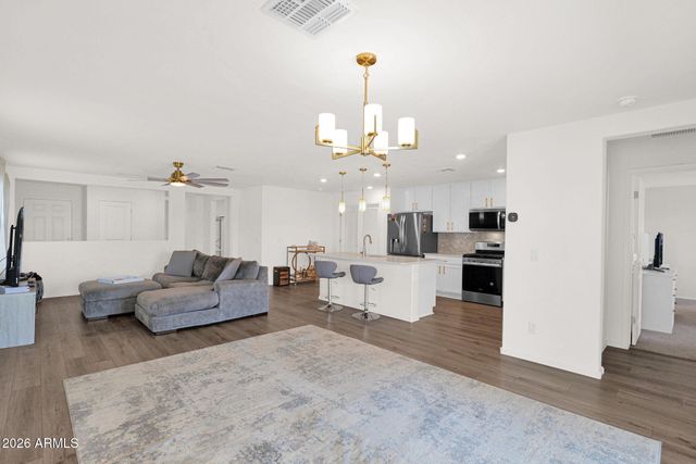 2824 W MONTE Way, Laveen, AZ 85339