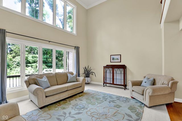 9690 Irishmans Run Lane, Zionsville, IN 46077