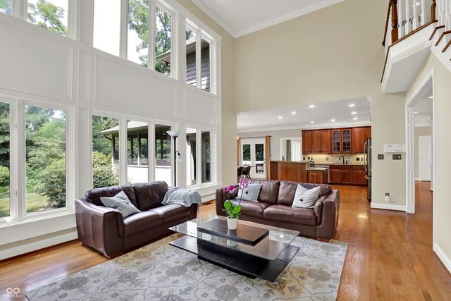 9690 Irishmans Run Lane, Zionsville, IN 46077